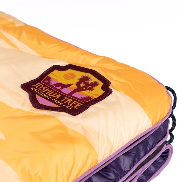 Rumpl Original Puffy Printed Blanket 1 Person joshua tree 4 Rumpl Original Puffy Printed Blanket 1 Person joshua tree - Image 2